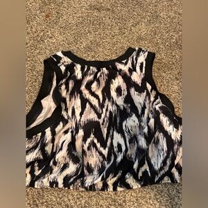 Black and White Patterned Women's Top Hapari